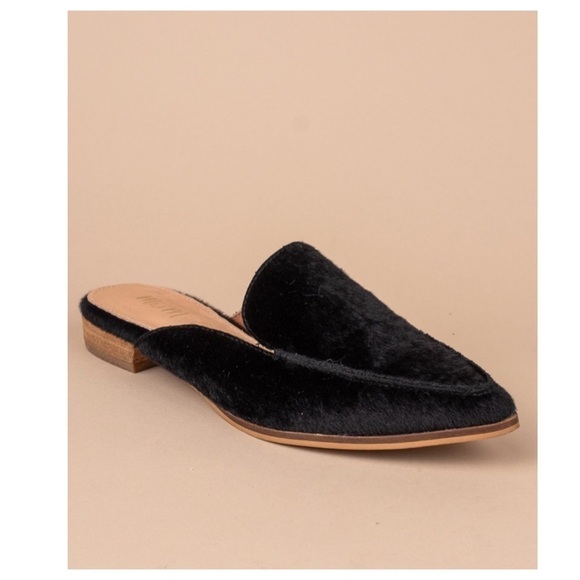 STUNNING Black Faux Calf Hide Pointed Mules - Picture 5 of 5